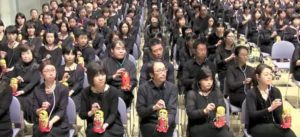 Read more about the article Japanese Musicians Play “Amazing Grace” with 273 Theremins Placed Inside Matryoshka Dolls