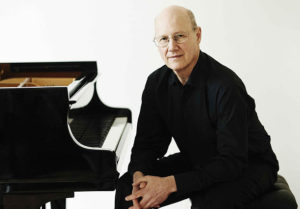 Read more about the article Interview: William Howard, Pianist